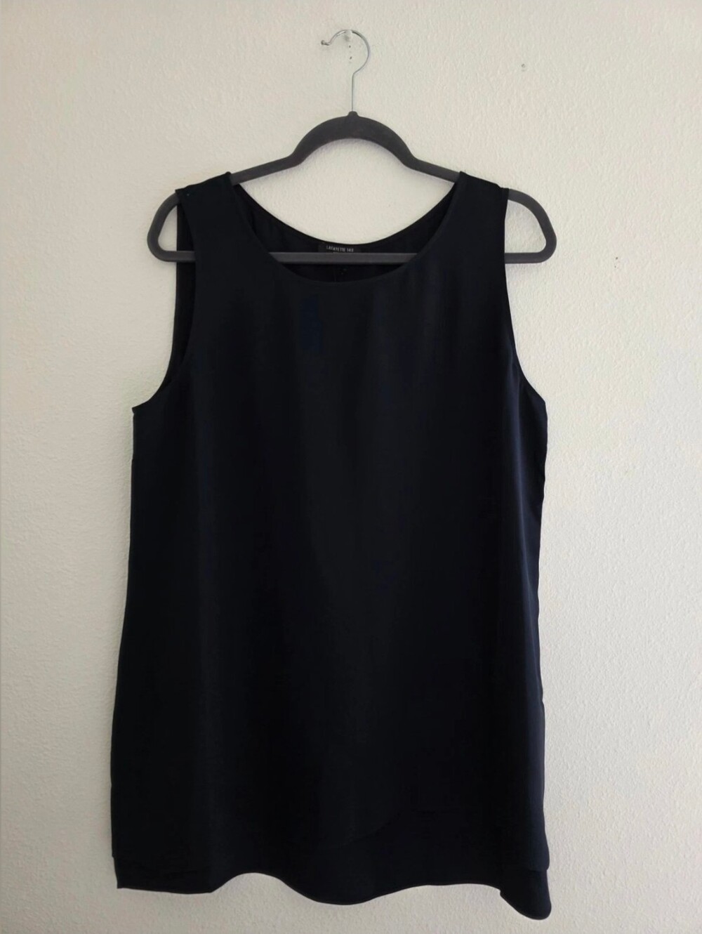 Lafayette 148 Silk Crepe Sleeveless Blouse in Blue Ink Tank Top Non-Shiny Sz XL